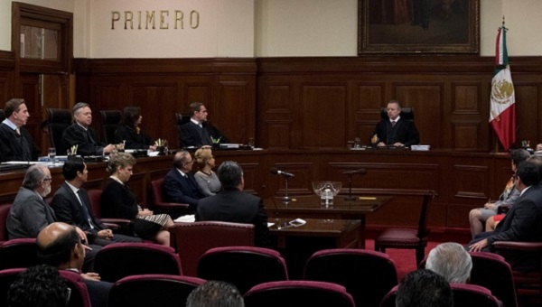 Pensiones por viudez deben darse por igual a hombres y mujeres: Corte