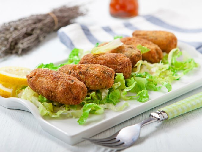 Croquetas de atún, papas y espinacas