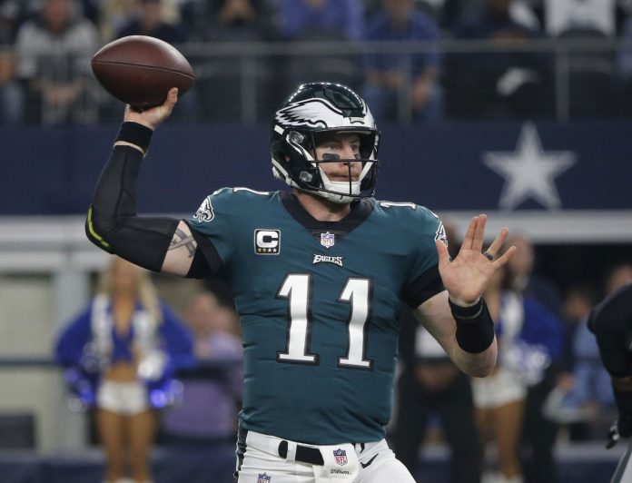 Philadelphia extiende contrato al QB Carson Wentz