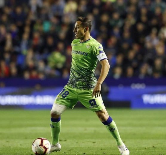 Guardado comete penal y Betis cae ante Levante