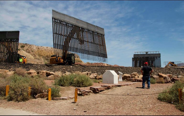 Veteranos de guerra construyen muro “privado” en frontera con México