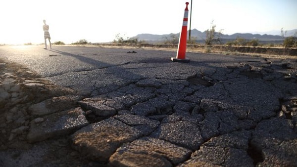 Activan números de emergencia tras sismos en California