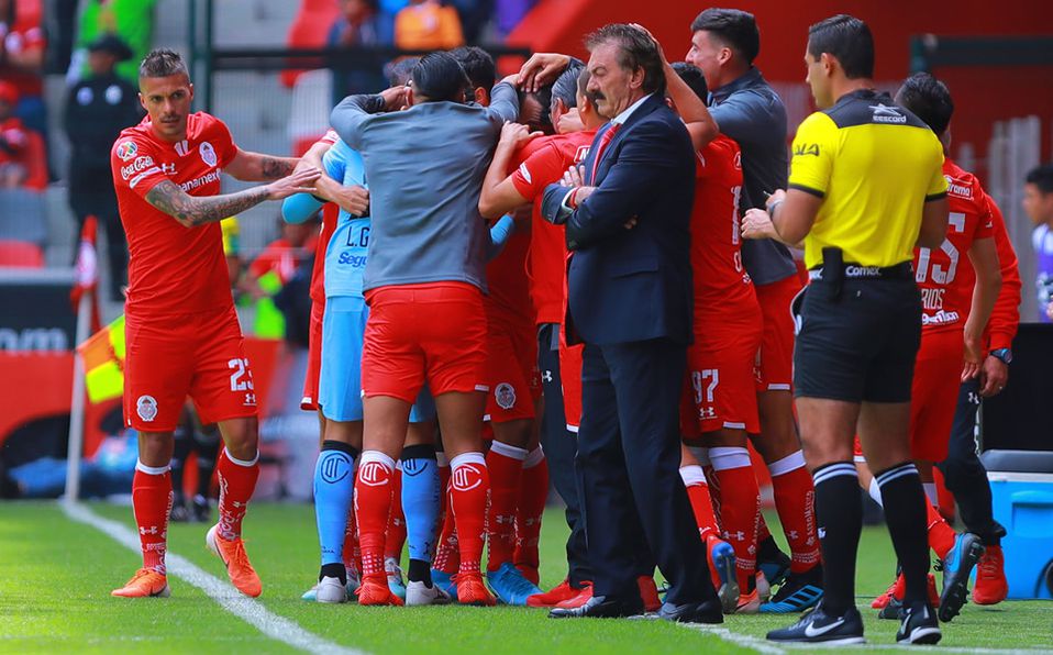 Toluca por fin ganó y La Volpe sigue firme