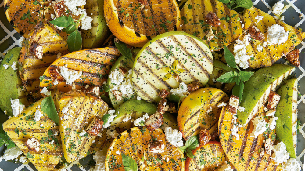 Ensalada de frutas al grill