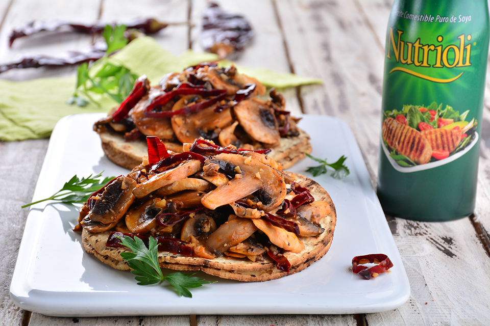 Tostada de champiñones