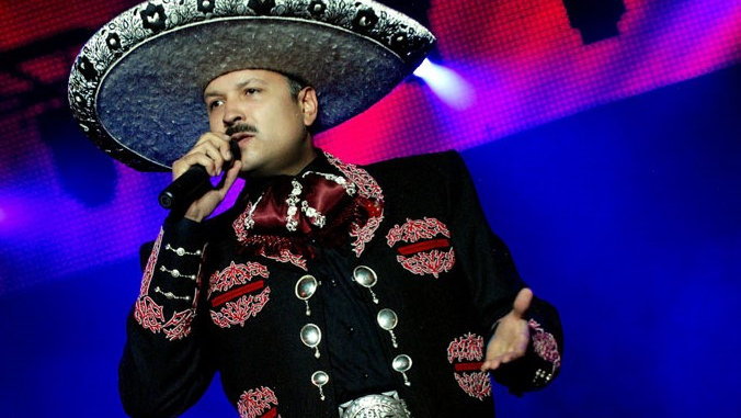 Así agradece Pepe Aguilar sus mas de 15 millones de ventas en discos