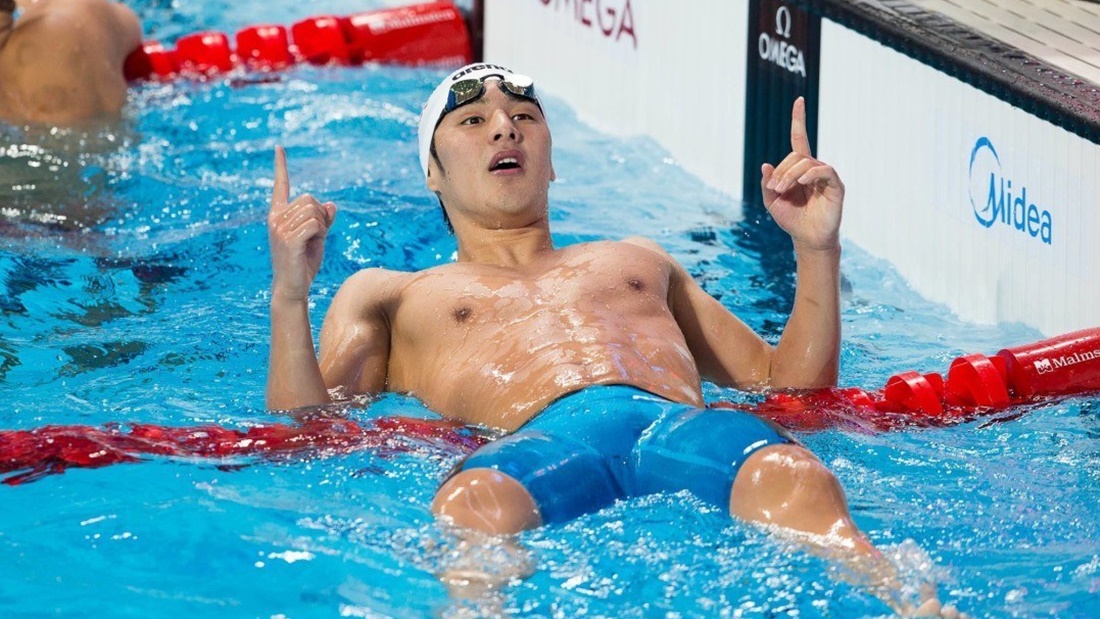 Nadador japonés es suspendido ¡Por poner los cuernos!