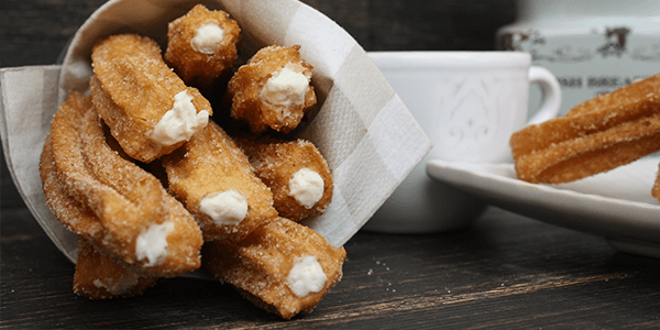 Churros rellenos de queso