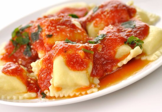 Delicioso ravioli al pomodoro